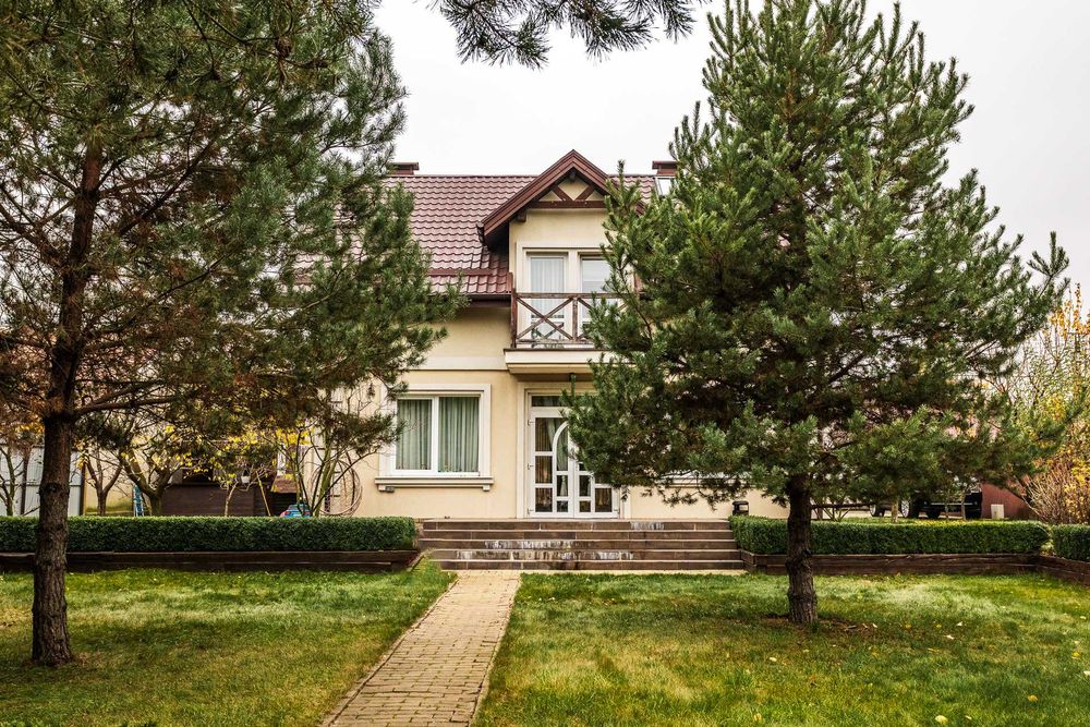 Продаж БУДИНКУ  в Гореничах 180 м2 на 10 соток