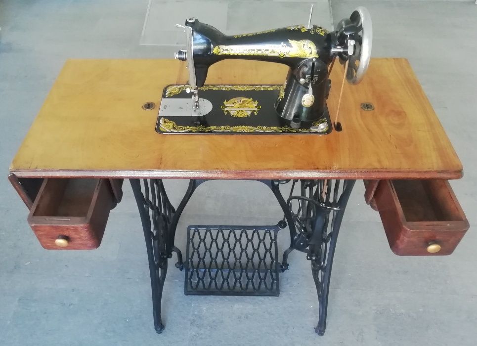 Máquina de Costura Singer - Relíquia restaurada