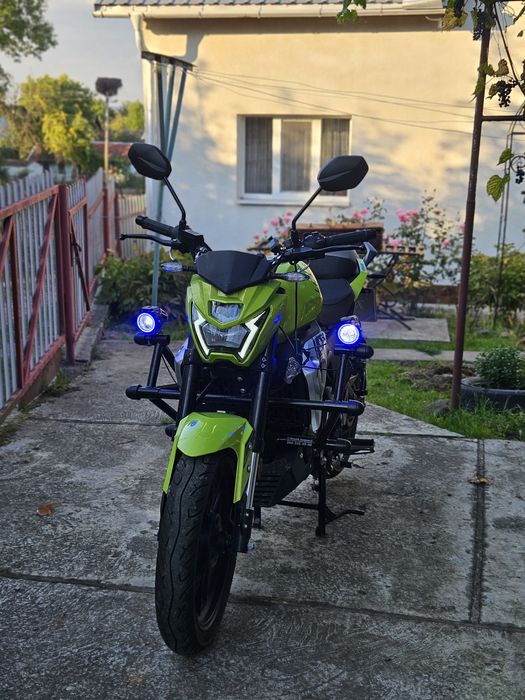 Продам мотоцикл Lifan SR220