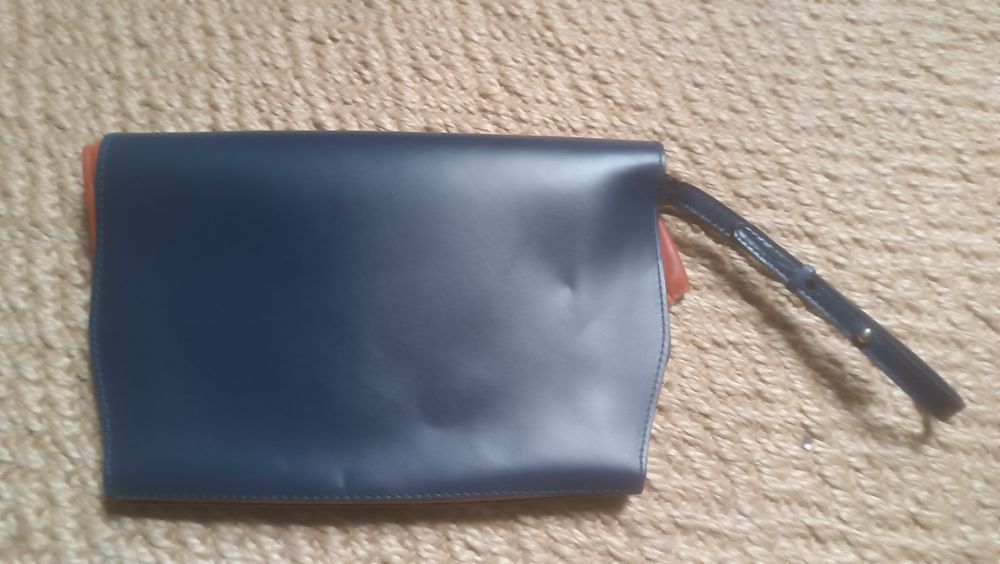 Skórzana kopertówka Zara