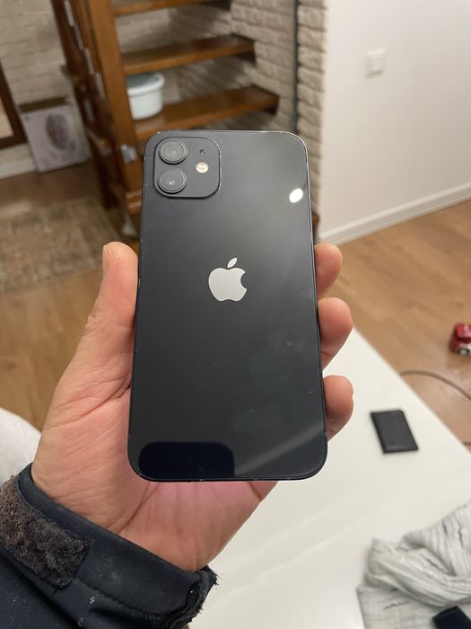 Продам айфон 12 128гб