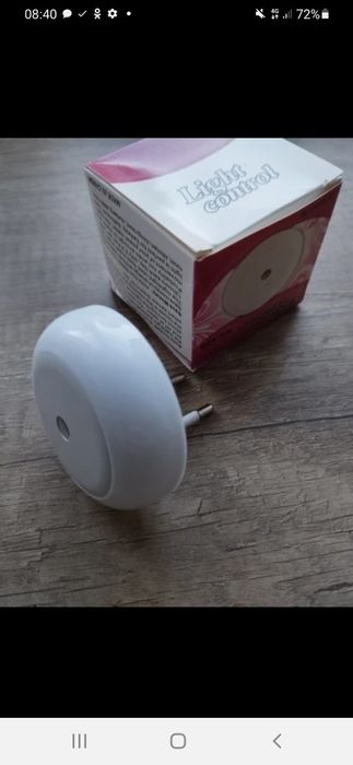 Нічник з датчиком світла.