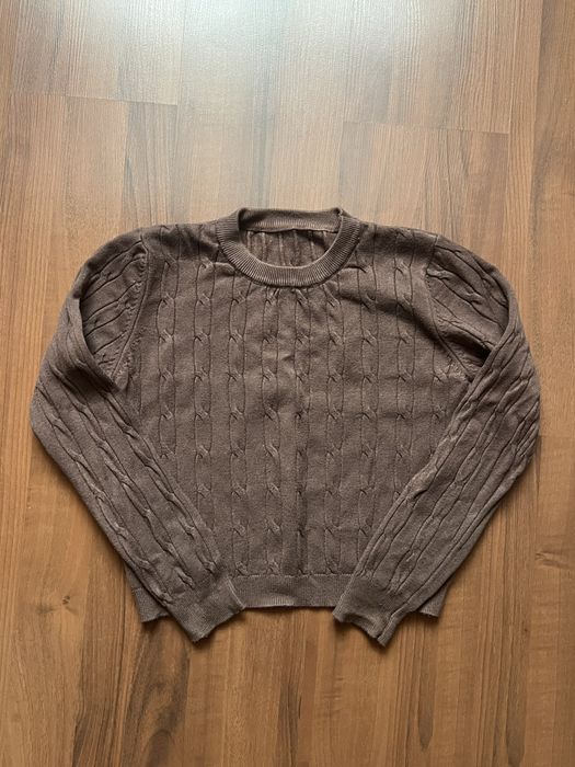 Коричневий светр