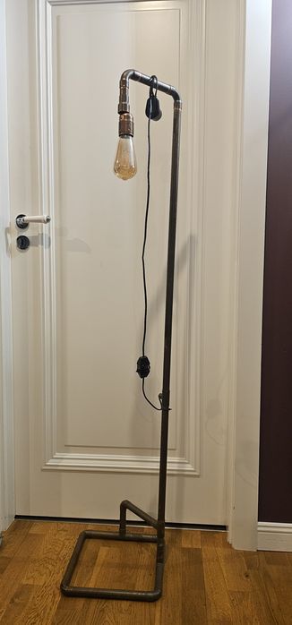 2Industrialna loftowa lampa podlogowa