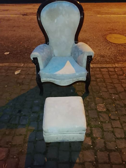 Cadeirao com repouso de pés