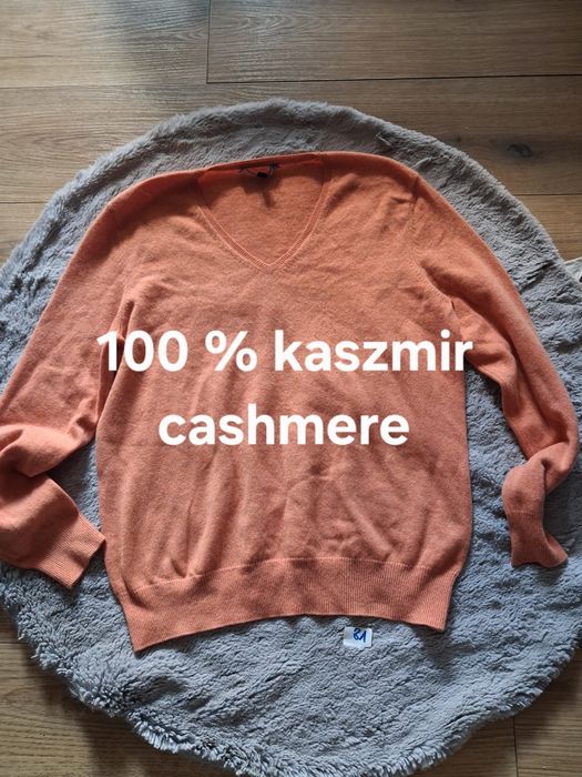 Śliczny miekki kaszmirowy sweterek rozmiar M