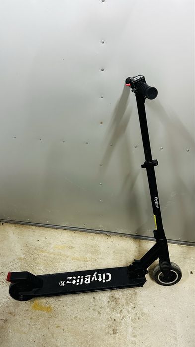 Електросамокат у відмінному стані
