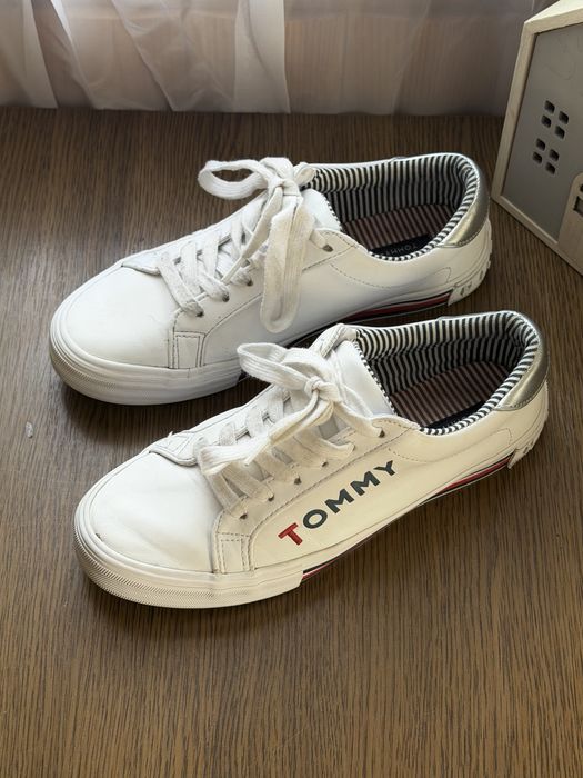 Шкіряні кеди / кроси tommy hilfiger 38р