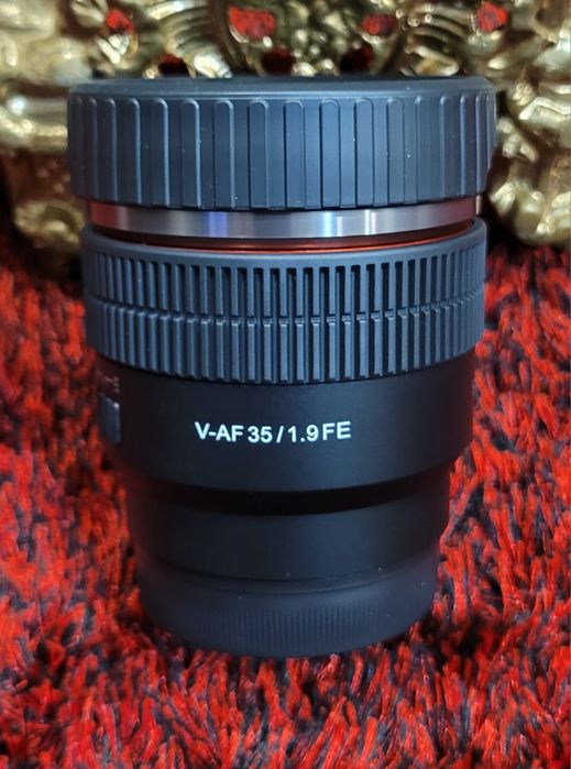 Objectiva SAMYANG 35mm V-AF T1-9FE. 350euros