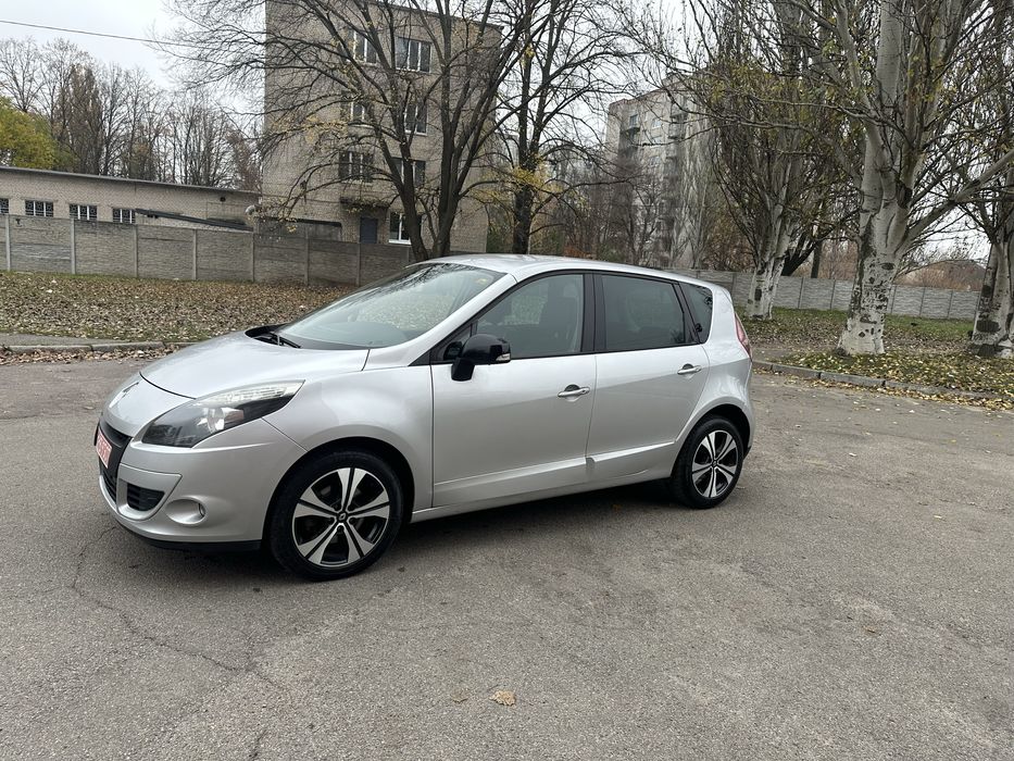 Авто renault scenic 2011 дизель 1.6