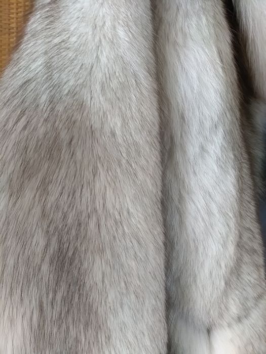 Futro z lisa srebrnego białego XXL  z czapką NIE WYSYŁAM