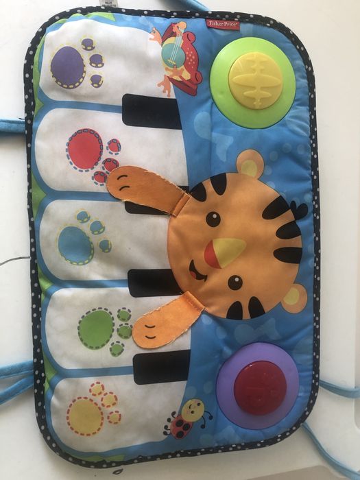 Piano bebé de mãos e pés