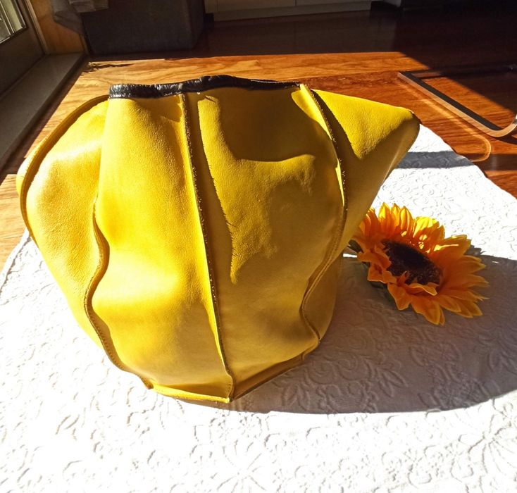 mala amarela em pele Leo Bastida XL