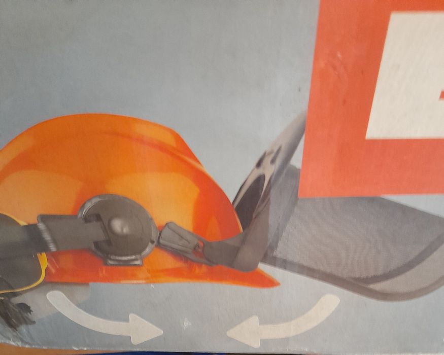 Capacete de proteção florestal