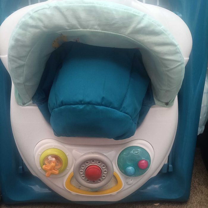 Andador bebe bom estado