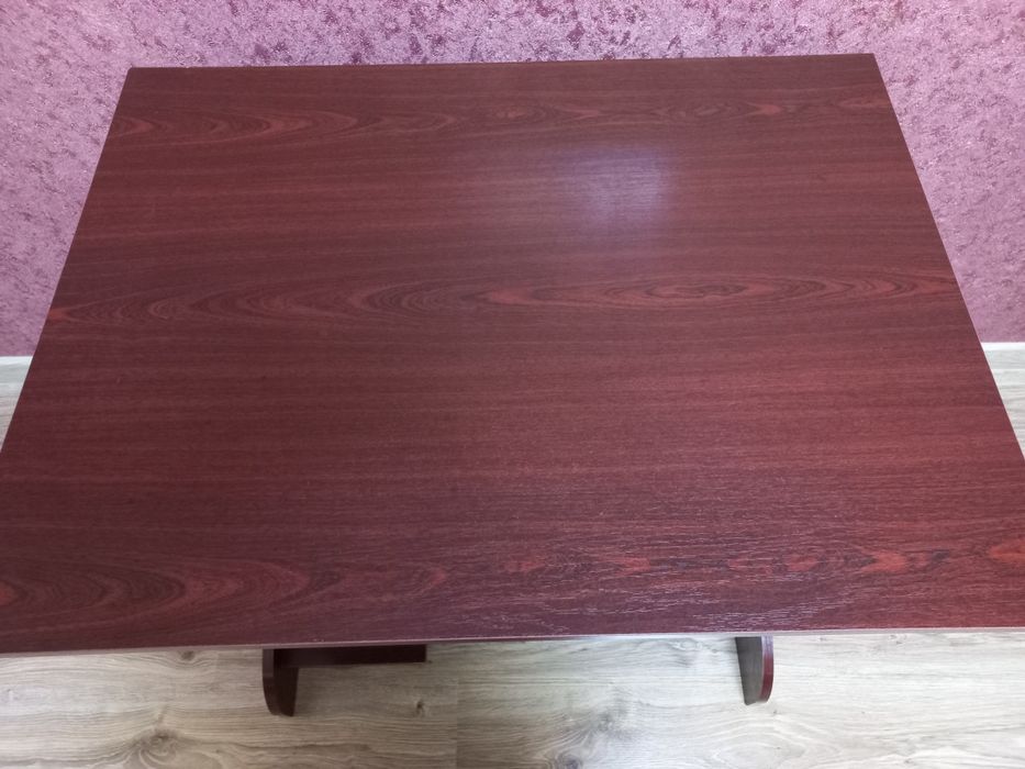 Продам компьютерный стол