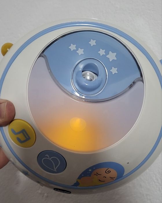 Móbile de berço da linha "First Dreams" da Chicco