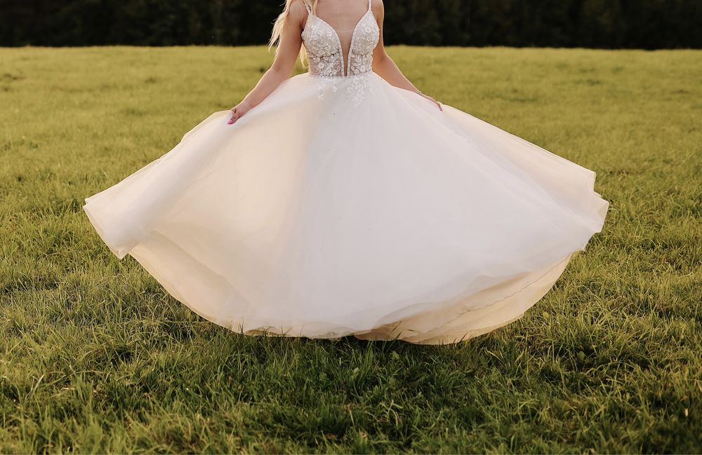 Suknia ślubna glamour