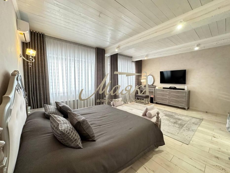 Крутий будинок з новим ремонтом в тихому місці.