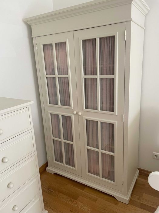 Quarto de criança/adolescente em branco