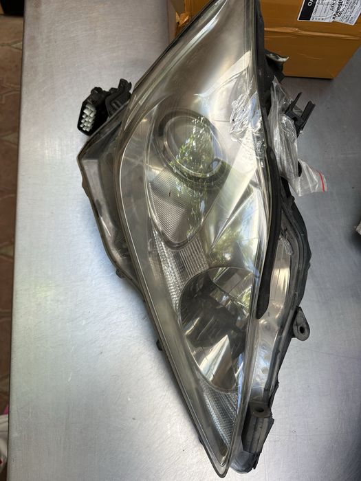 Фара Lexus is (afs)