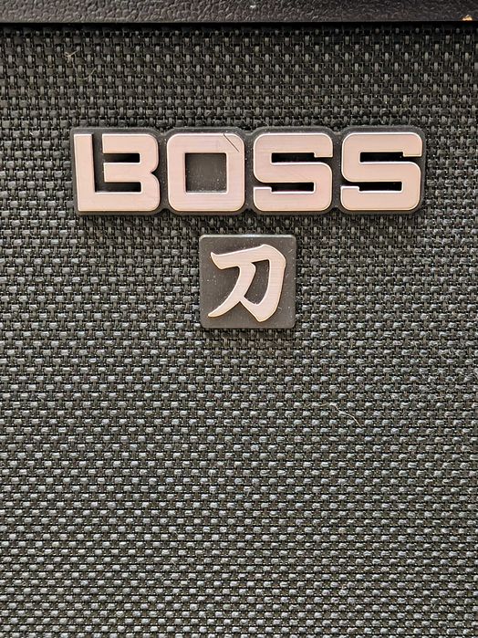 Piec Combo Boss KTN-110B KATANA BASS 110, bluetooth, footswitch.