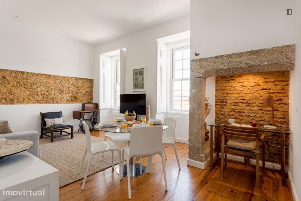 Apartamento com 1 quartos - localizado em Sé Lisbon