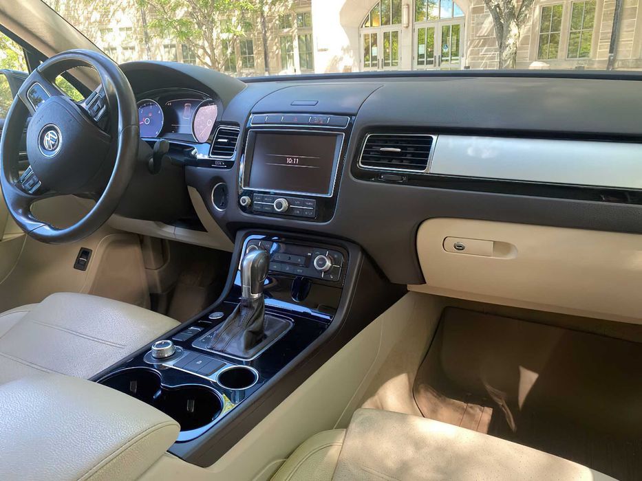 Volkswagen Touareg TDI Lux      2015