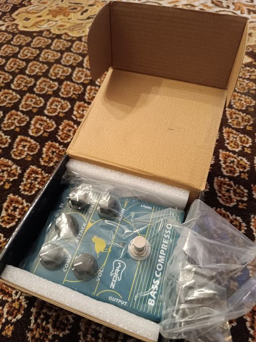 Efekt do basu Bass compressor