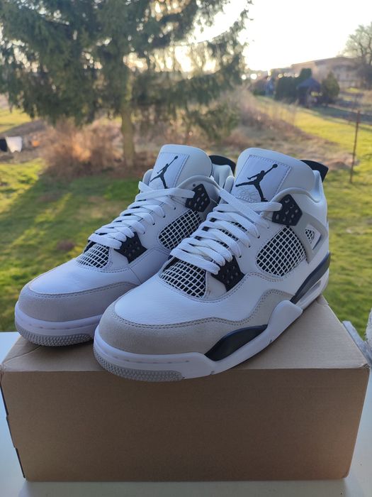 Air Jordan 4 Retro Military Black Nike