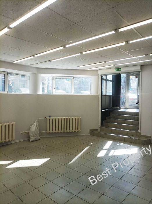 Магазин 122 м2 • Фасад 1й поверх • нежитлове • Академмістечко