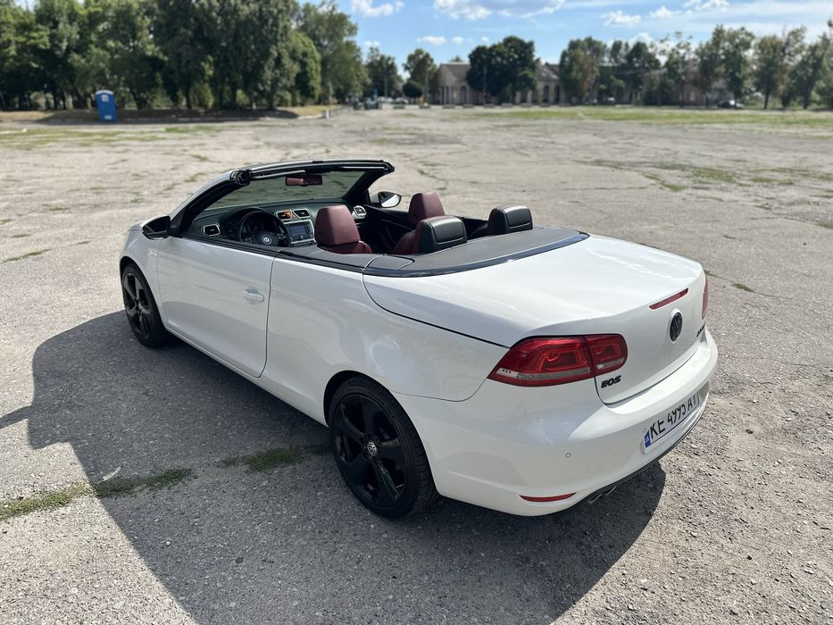 Volkswagen Eos  .