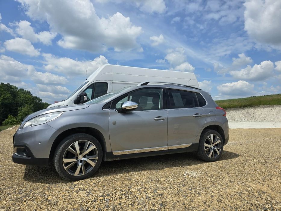 Peugeot 2008  1.6 vti benzyna bogata wersja