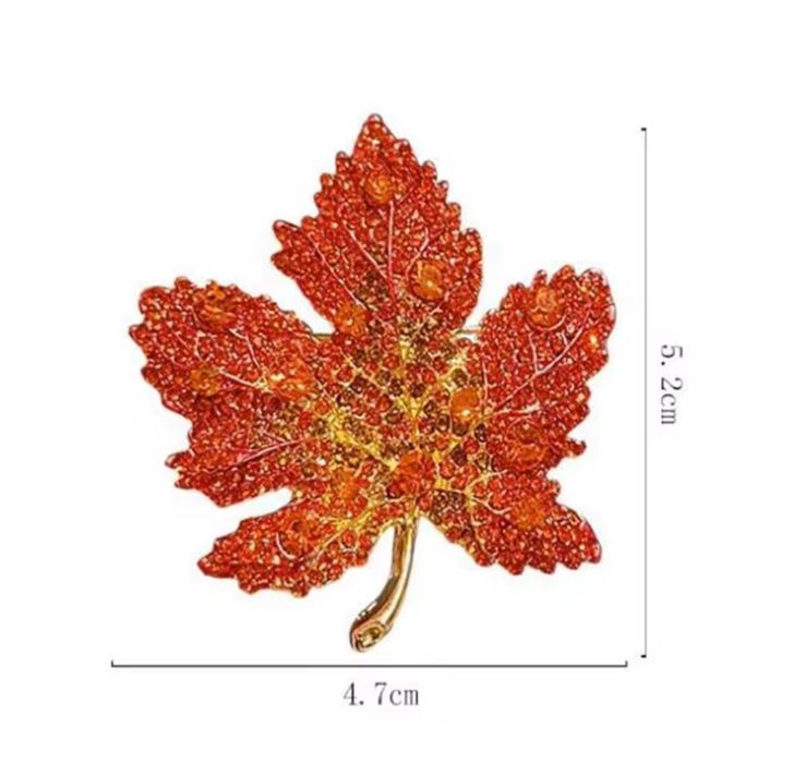 Жіноча брошка. Кленовий листок