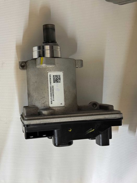 Електродвигун рульової рейки Tesla
model 3/ Y