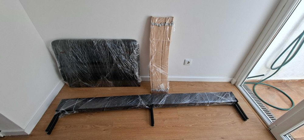 Vendo estrutura de cama IKEA SLATTUM, 90 x 200 cm