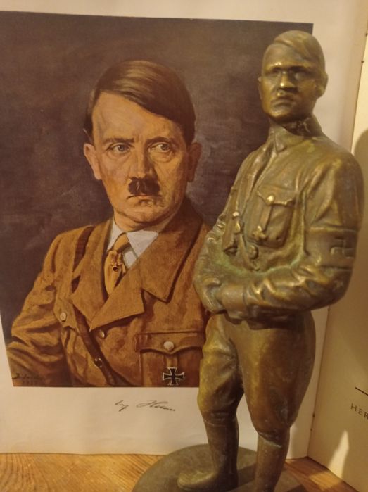Historyczna figurka A.H. mosiądz/brąz