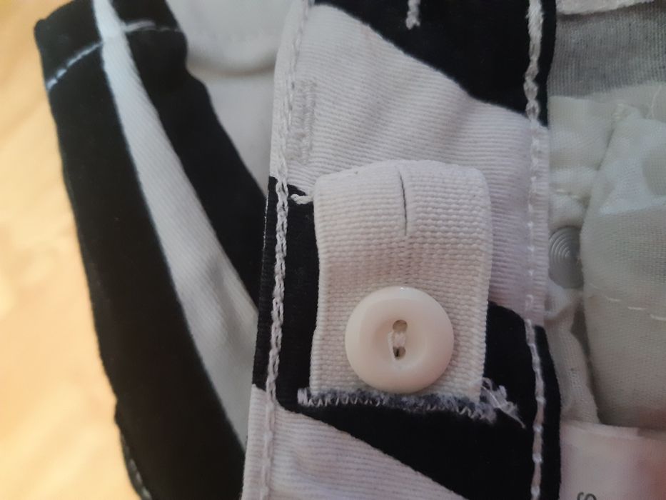 Krótkie spodenki Cubus