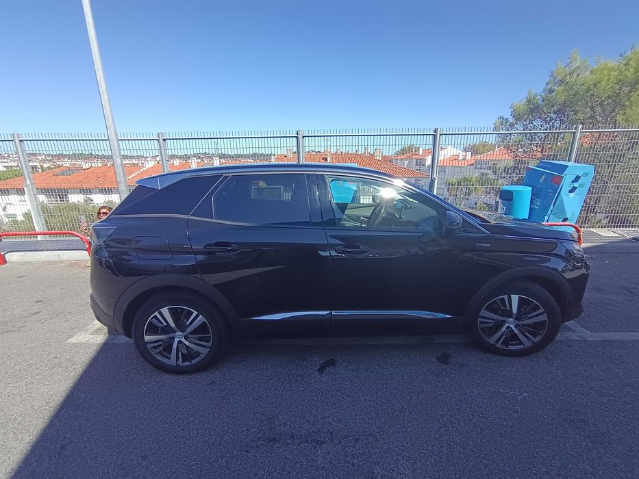 PEUGEOT 3008 HYBRID 225ch Allure Pack e-EAT8