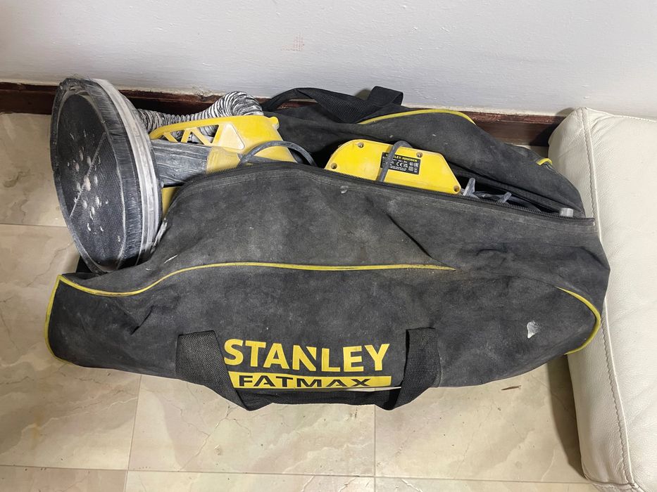 Máquina de lixar Stanley nova