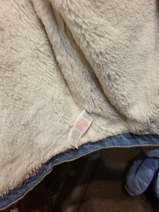 Курточка джинсова голубого кольору з кожушком на дівчинку 10-12 років