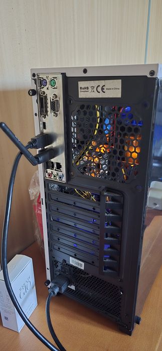 Torre Pc Unyka ssd 256GB+ 16GB ram