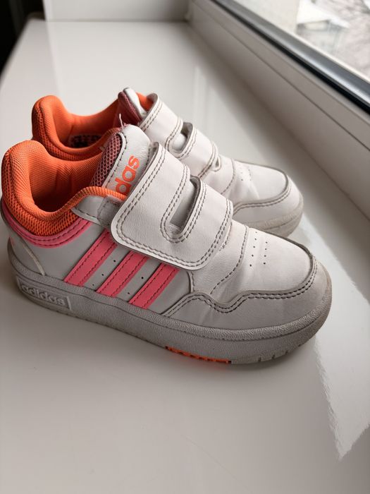 Кросівки адідас для дівчинки 26,5