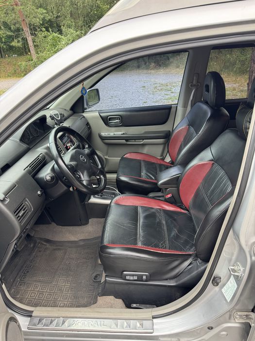 Продам Нісан т 30 2005 р автомат ,2,5 газ /бенз