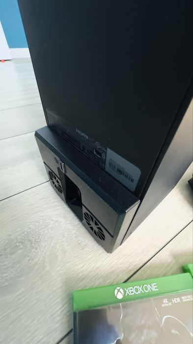 Xbox Series X z napedem  1TB  gry gwarancja