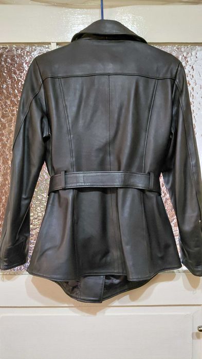 Шкіряна куртка чорна