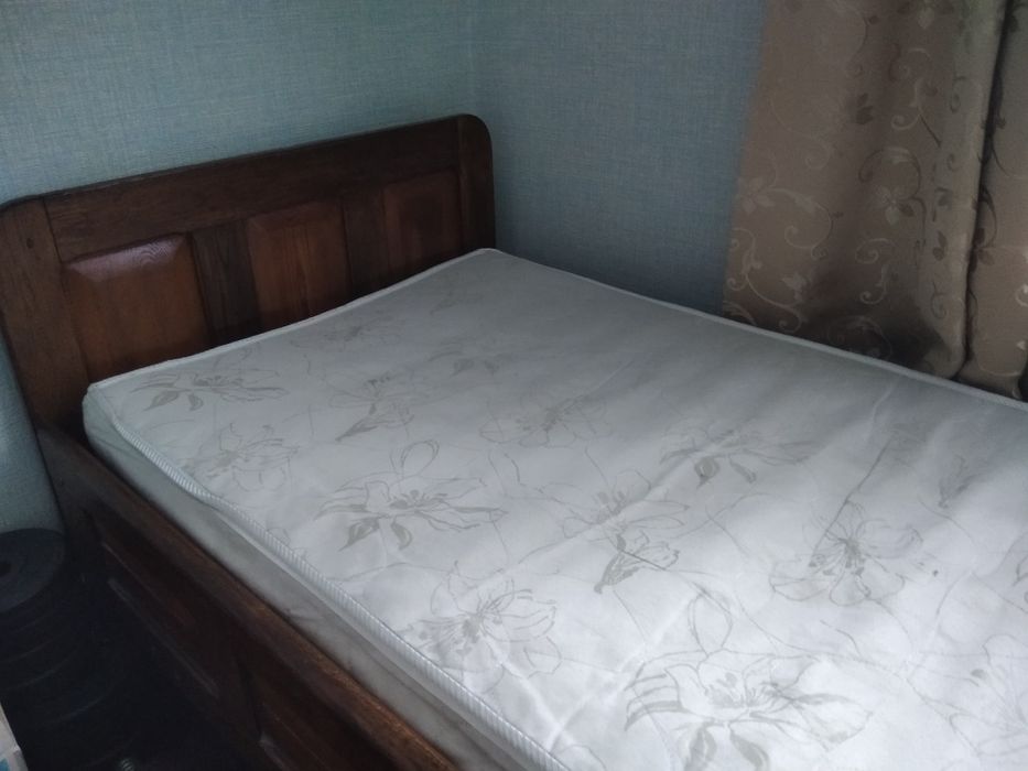 Продам ліжко разом з ортопедичним матрасом