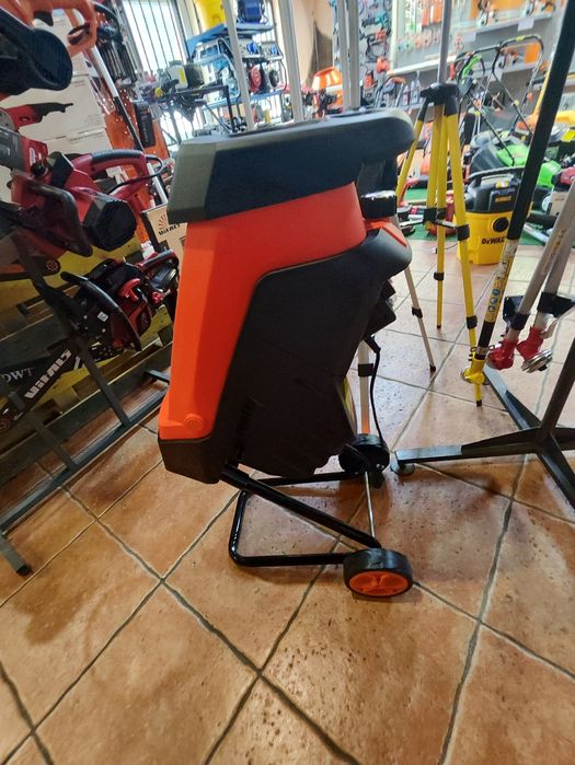 Измельчитель веток ТехАС ТА-SH2600/2,6кВт/до 45мм/Гарантия2/сетевой/90