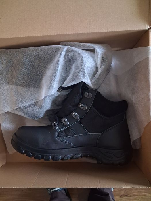 Buty czarne krótkie