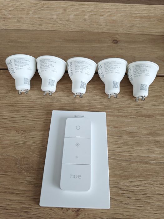 Sprzedam Nowy zestaw żarówek LED Hue gu10  5W